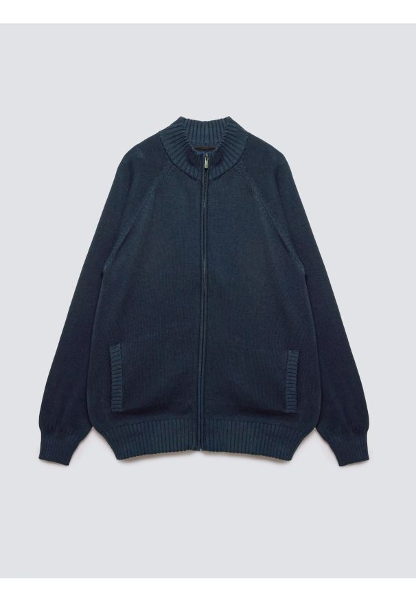 Big-Star - Sweter męski rozpinany ze stójką granatowy Nazar 403. Okazja: na co dzień. Typ kołnierza: kołnierzyk stójkowy. Kolor: niebieski. Materiał: jeans, dzianina. Wzór: gładki, ze splotem. Styl: casual, klasyczny