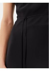 Calvin Klein Sukienka koktajlowa K20K208366 Czarny Regular Fit. Kolor: czarny. Materiał: syntetyk. Styl: wizytowy #3