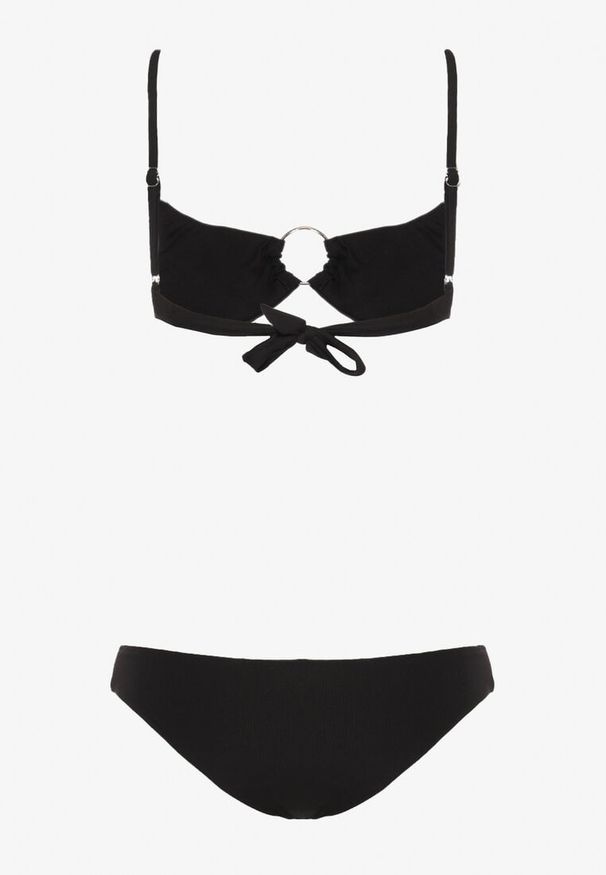 Born2be - Czarne Bikini z Ozdobnym Kółkiem Przy Biustonoszu Naveena. Kolor: czarny. Wzór: aplikacja