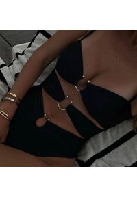 Intica - Strój kąpielowy jednoczęściowy z wycięciami na lato Ludka. Kolor: czarny. Materiał: materiał #1