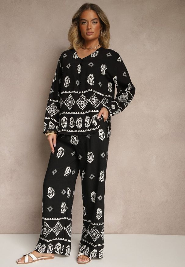 Renee - Czarny Komplet w Stylu Etno Spodnie z Gumką w Pasie i Bluzka Oversize Eviralyn. Kolor: czarny