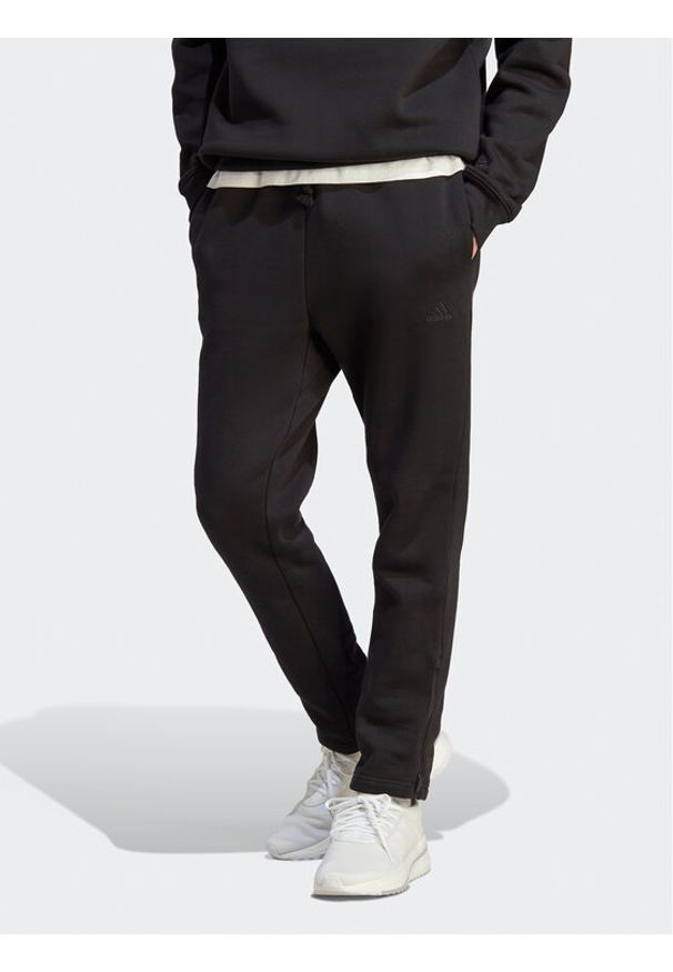 Adidas - adidas Spodnie dresowe All SZN Fleece IB4070 Czarny Regular Fit. Kolor: czarny. Materiał: bawełna