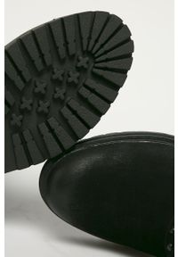 Wrangler - Kozaki. Nosek buta: okrągły. Zapięcie: zamek. Kolor: czarny. Materiał: syntetyk, materiał, zamsz. Szerokość cholewki: normalna. Wysokość obcasa: bez obcasa, niski #4