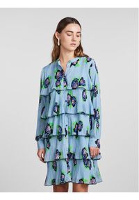 YAS Sukienka codzienna Rosola 26029332 Niebieski Regular Fit. Okazja: na co dzień. Kolor: niebieski. Materiał: syntetyk. Typ sukienki: proste. Styl: casual