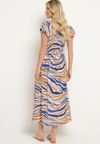 Born2be - Niebieska Rozkloszowana Sukienka z Wiskozą i Bawełną Wykończona Gumką na Plecach Dimillia. Okazja: na co dzień. Kolor: beżowy. Materiał: bawełna, wiskoza. Sezon: lato. Styl: casual, elegancki #4
