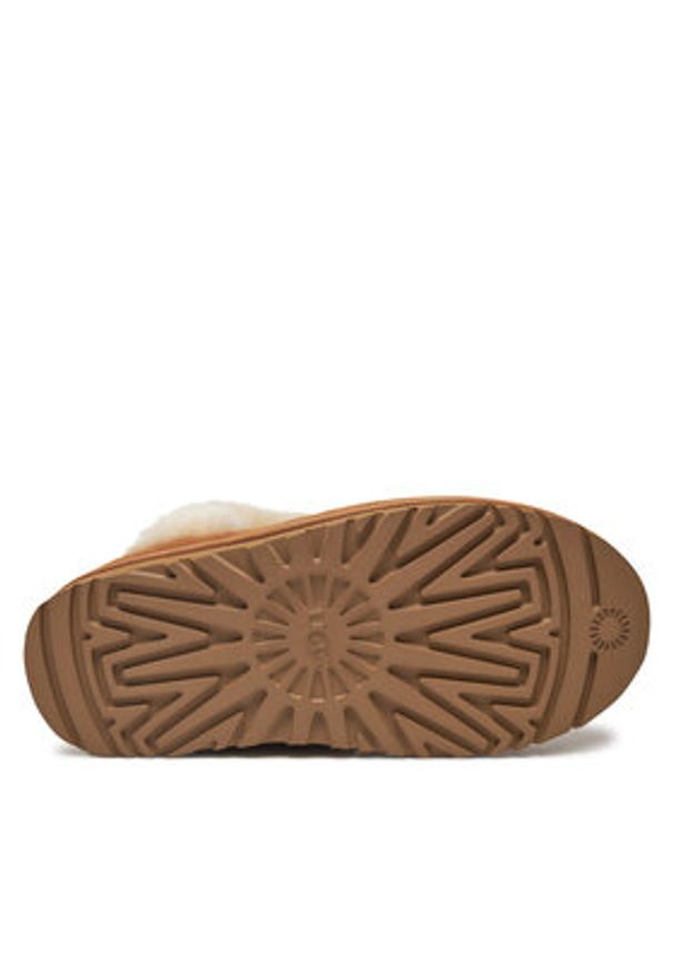 Ugg Śniegowce W Classic Chillapeak 1144046 Brązowy. Kolor: brązowy. Materiał: skóra