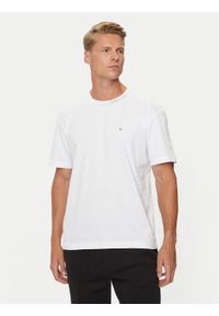 Calvin Klein T-Shirt Neck Logo K10K114091 Biały Regular Fit. Kolor: biały. Materiał: bawełna