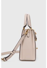 Guess torebka kolor beżowy. Kolor: beżowy. Dodatki: z breloczkiem. Rodzaj torebki: na ramię #6