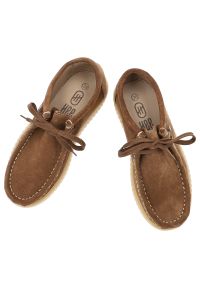 Brązowe Półbuty Hee Wsuwane Obuwie Damskie. Zapięcie: bez zapięcia. Kolor: brązowy. Materiał: welur, jeans, guma. Szerokość cholewki: normalna. Styl: boho, klasyczny, elegancki #7