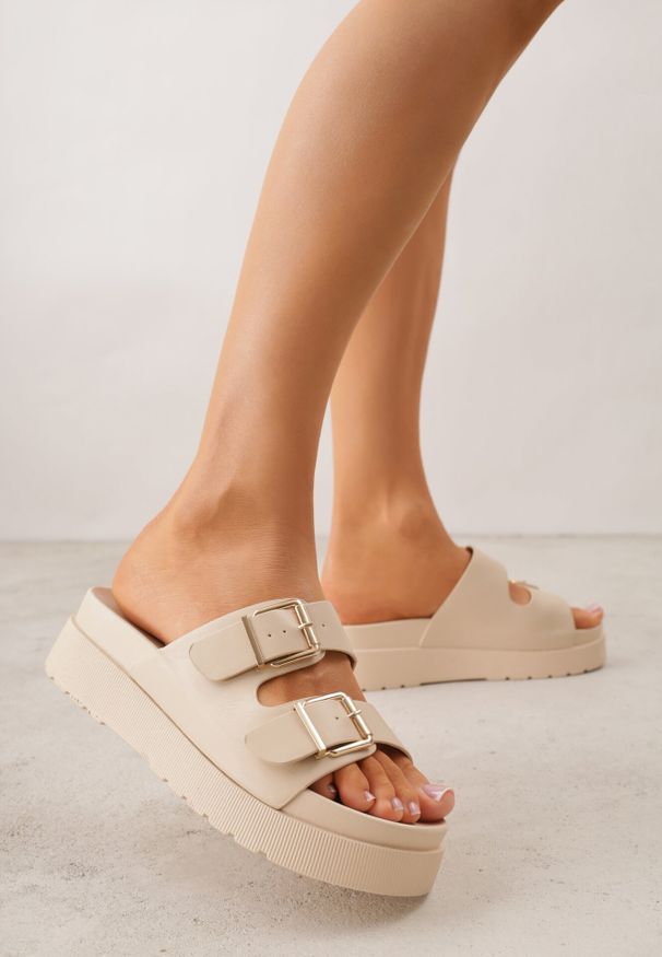 Born2be - Beżowe Klapki na Grubej Podeszwie z Dwoma Klamrami Xenienne. Okazja: na co dzień. Kolor: beżowy. Materiał: jeans. Wzór: ażurowy. Styl: casual, klasyczny