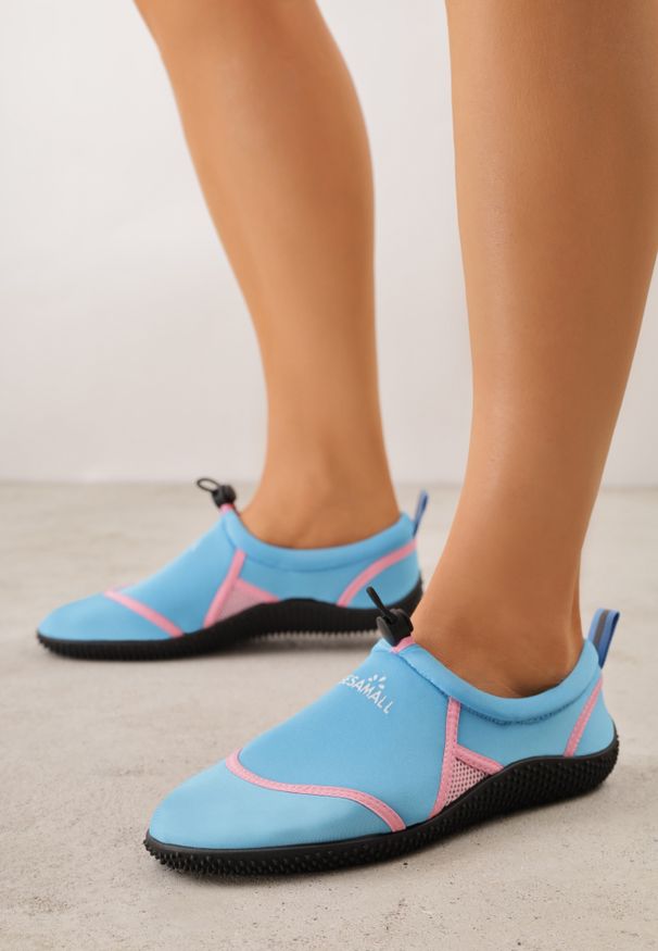 Renee - Niebiesko-Fuksjowe Wsuwane Buty Sportowe do Wody z Elastyczną Cholewką Vetilore. Okazja: na plażę. Zapięcie: bez zapięcia. Kolor: niebieski. Szerokość cholewki: normalna. Sezon: lato. Sport: pływanie