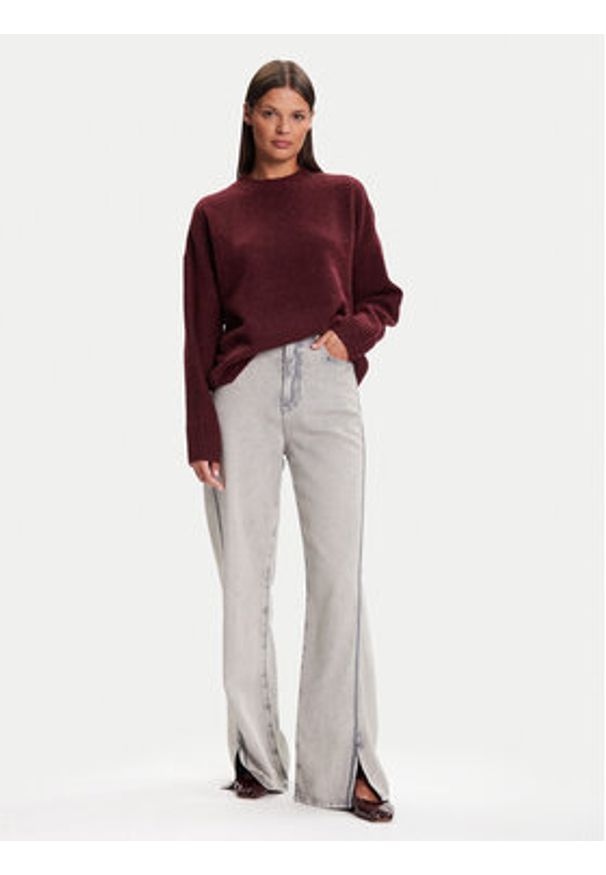 Vero Moda Sweter Boom 10320463 Bordowy Loose Fit. Kolor: czerwony. Materiał: syntetyk