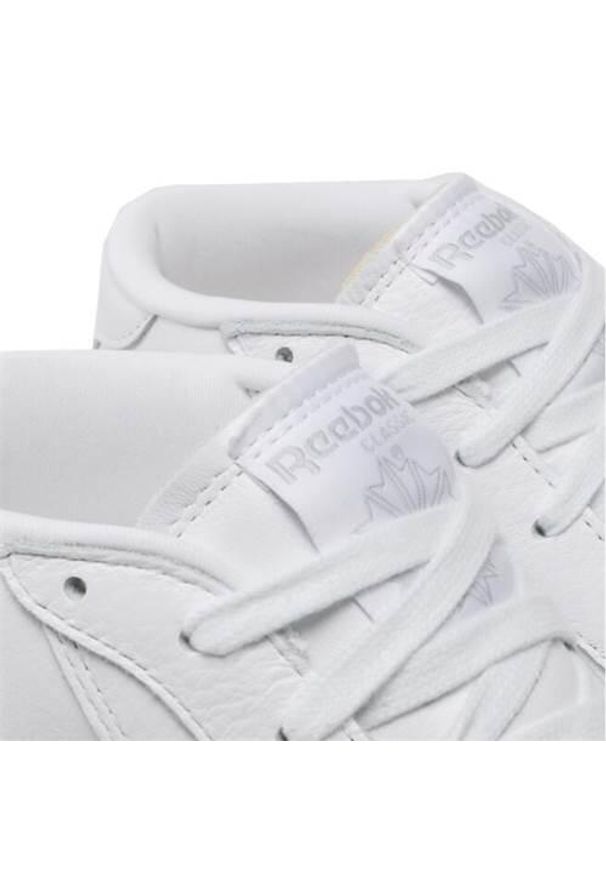 Buty męskie wysokie ze skóry Reebok CLUB C FORM. Kolor: biały. Materiał: skóra. Model: Reebok Club. Sport: turystyka piesza