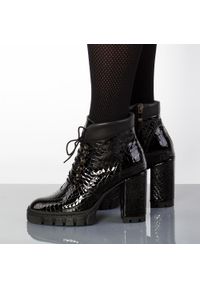 Czarne zimowe Polskie botki damskie na słupku Suzana 2057 Skóra Lakier. Kolor: czarny. Materiał: skóra, lakier. Sezon: zima. Obcas: na słupku #1