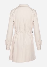 Born2be - Beżowa Sukienka Koszulowa z Plisowanym Asymetrycznym Dołem z Paskiem Vattea. Kolor: beżowy. Typ sukienki: asymetryczne, koszulowe #7