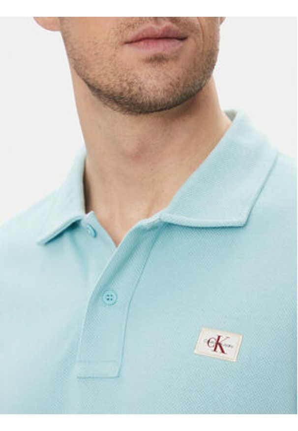 Calvin Klein Jeans Polo J30J327040 Błękitny Regular Fit. Typ kołnierza: polo. Kolor: niebieski. Materiał: bawełna