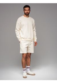 Ombre Clothing - Klasyczna bluza dresowa unisex z okrągłym dekoltem – kremowa V2 OU-SNBC-0104 - XL/XXL. Kolor: kremowy. Materiał: dresówka. Wzór: aplikacja. Styl: klasyczny #4