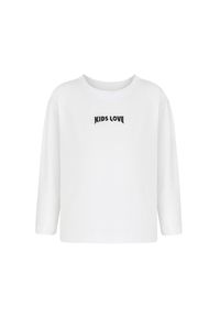 KIDS LOVE - Biała koszulka z logo Menfi. Okazja: na co dzień. Kolor: biały. Materiał: materiał. Długość rękawa: długi rękaw. Długość: długie. Styl: casual #1