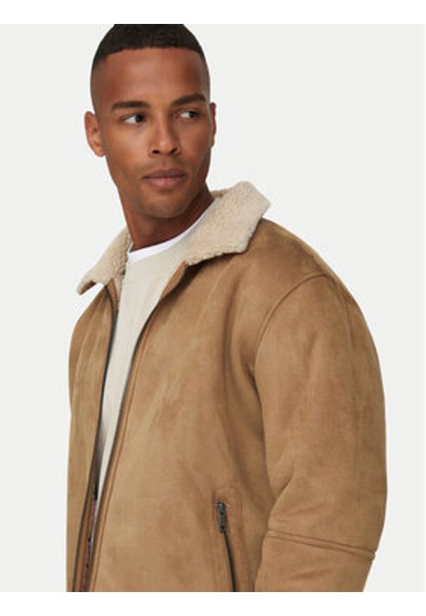 Only & Sons Kurtka z imitacji skóry 22026162 Beżowy Regular Fit. Kolor: beżowy. Materiał: skóra
