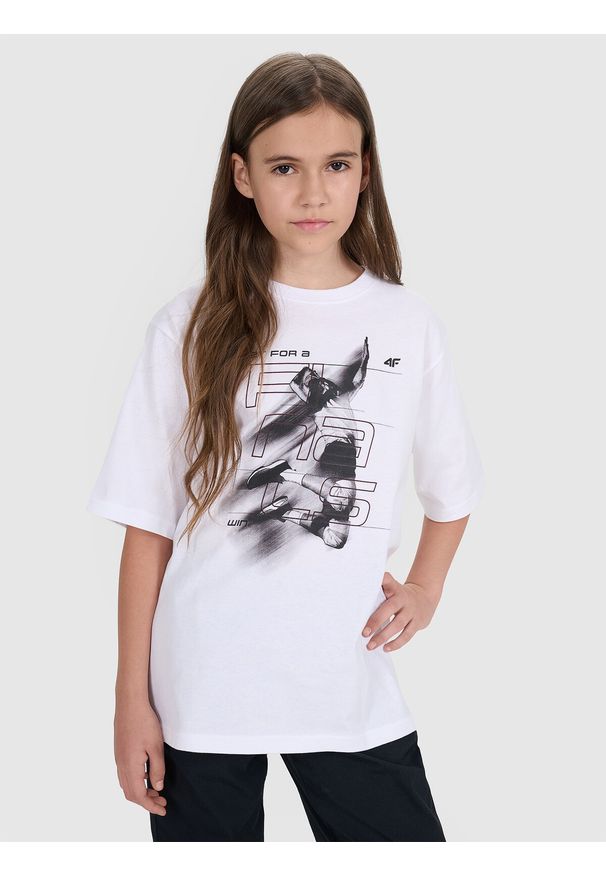 4f - 4F T-shirt regular z nadrukiem dziecięcy - biały 122/128 (6-8 lat). Okazja: na co dzień. Kolor: biały. Materiał: dzianina, jersey, bawełna, materiał. Wzór: nadruk. Sezon: lato. Styl: sportowy, casual, klasyczny, młodzieżowy