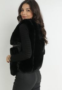 Born2be - Czarna Kamizelka Futrzana Irelaia. Kolor: czarny. Materiał: futro #2