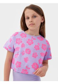 4f - T-shirt crop top z nadrukiem dziewczęcy - multikolor. Kolor: wielokolorowy. Materiał: bawełna. Wzór: nadruk