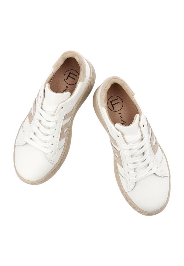 Sneakersy damskie Filippo, cholewka ze skóry naturalnej sznurowane na platformie sportowy wygląda, beżowe, DP7175/26. Kolor: biały. Materiał: skóra. Szerokość cholewki: normalna. Obcas: na platformie. Styl: sportowy