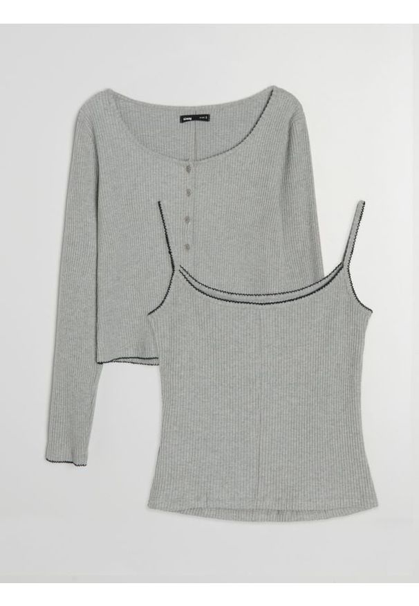 Sinsay - Prążkowany zestaw dwucześciowy z kontrastowym wykończeniem - szary. Kolor: szary. Materiał: prążkowany