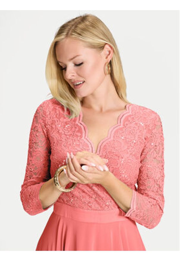 Swing Sukienka koktajlowa 5AE29100 Koralowy Regular Fit. Kolor: pomarańczowy. Materiał: syntetyk. Styl: wizytowy