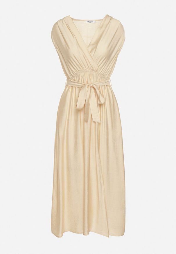 Born2be - Beżowa Rozkloszowana Sukienka z Wiskozą Kopertowym Dekoltem i Materiałowym Paskiem w Talii Jenvia. Okazja: na spacer. Typ kołnierza: dekolt kopertowy. Kolor: beżowy. Materiał: wiskoza, materiał. Sezon: lato. Typ sukienki: kopertowe. Styl: klasyczny