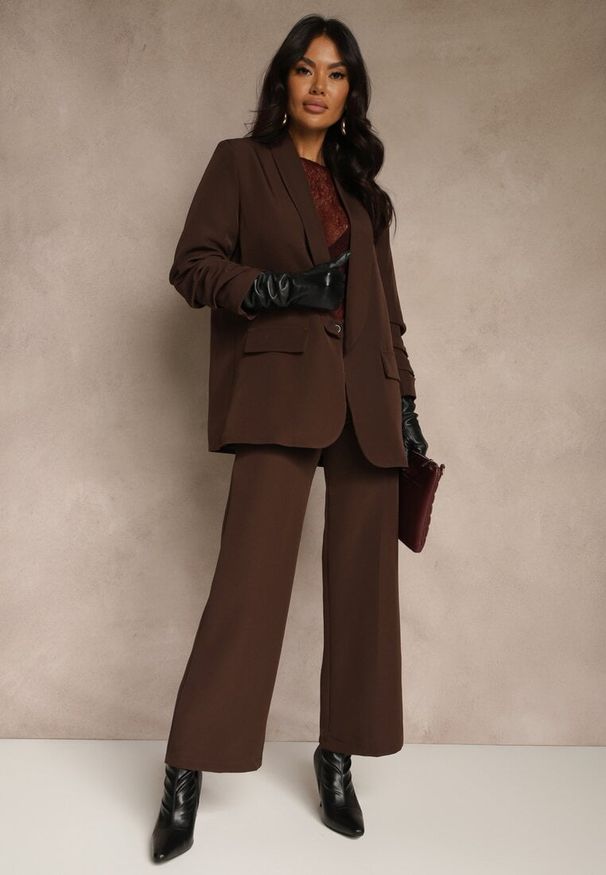 Renee - Brązowa Pudełkowa Marynarka Bez Zapięć z Wiskozą z Marszczonymi Rękawami Fenidia. Okazja: na spotkanie biznesowe. Kolor: brązowy. Materiał: wiskoza. Styl: biznesowy