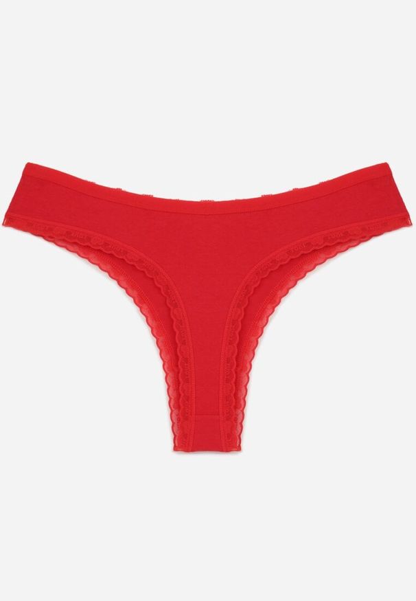Born2be - Czerwone Majtki z Bawełną Typu Stringi Ozdobione Koronką Cirilise. Kolor: czerwony. Materiał: bawełna, koronka. Wzór: aplikacja, koronka