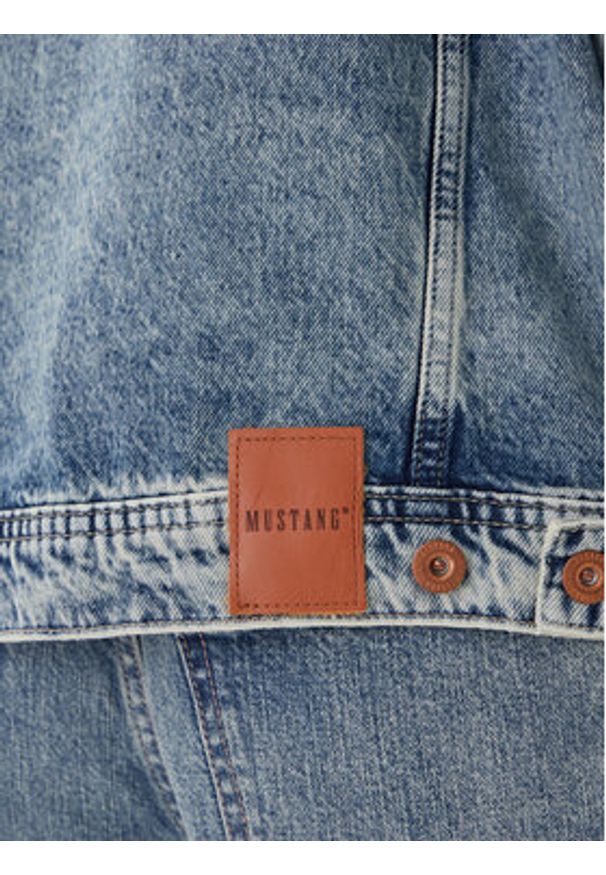 Mustang Kurtka jeansowa Arcata 1016944 Niebieski Loose Fit. Kolor: niebieski. Materiał: bawełna