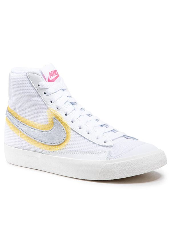 Buty Nike. Kolor: biały