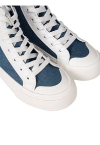 Love Moschino Trampki | JA15022G1MJO5 | Kobieta | Niebieski. Okazja: na co dzień. Zapięcie: zamek. Kolor: niebieski. Materiał: jeans, tkanina, skóra. Sezon: lato. Styl: sportowy, casual, elegancki