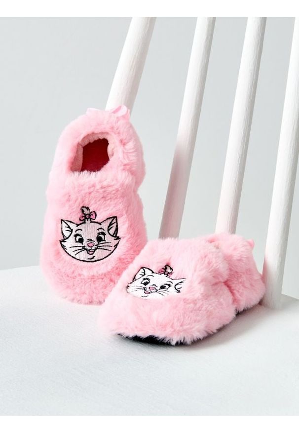 Sinsay - Pluszowe kapcie z haftem i ozdobną kokardą The Aristocats - różowy. Kolor: różowy. Wzór: haft