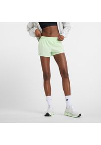 Spodenki damskie New Balance WS41286MEW – miętowe. Kolor: miętowy. Materiał: poliester, materiał. Sport: fitness