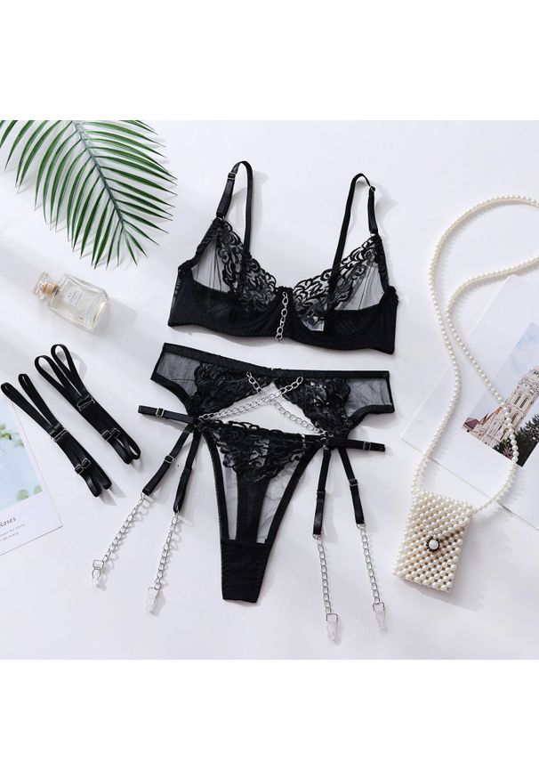 Intica - Koronkowy zestaw bielizny z finezyjnymi detalami Borjanka. Kolor: czarny. Materiał: koronka. Wzór: aplikacja