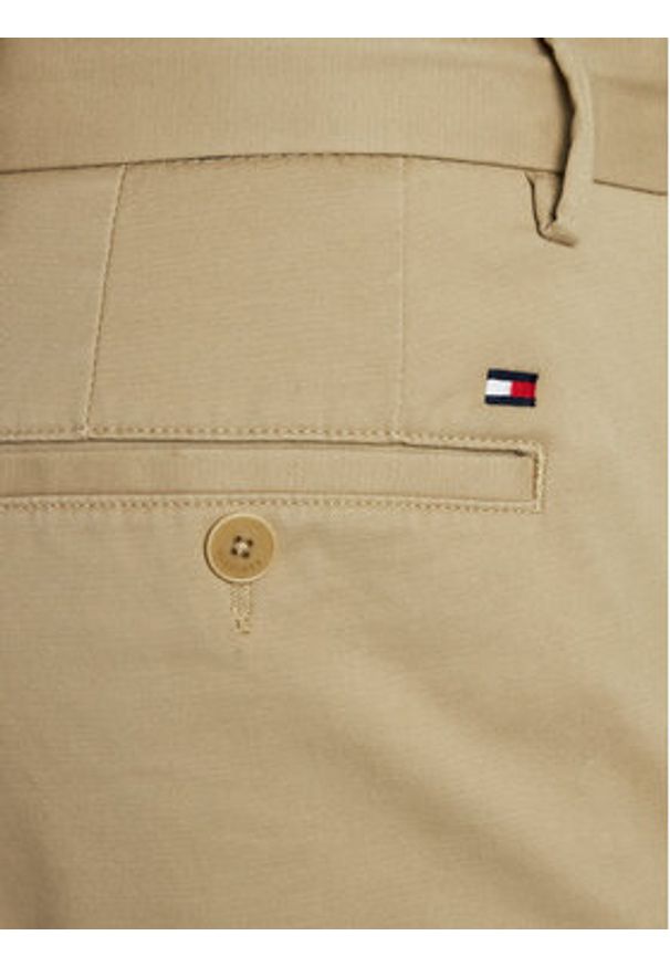 TOMMY HILFIGER - Tommy Hilfiger Chinosy Core Denton MW0MW28884 Beżowy Straight Fit. Kolor: beżowy. Materiał: bawełna