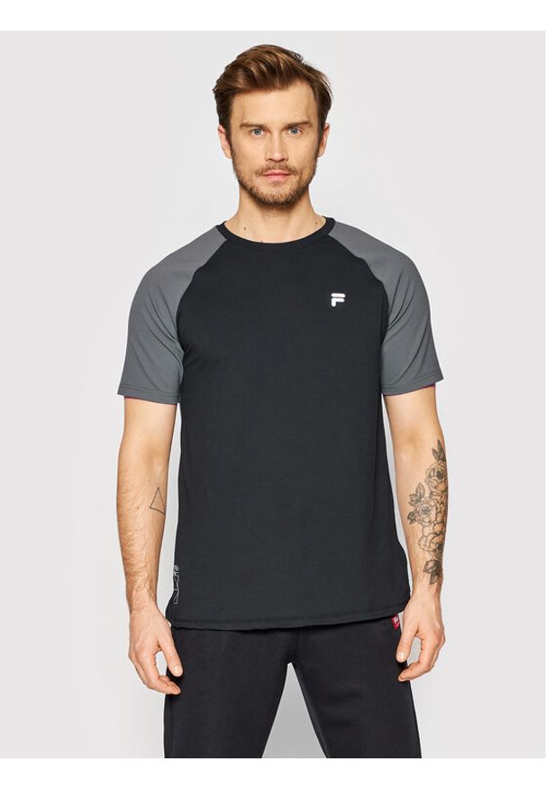Fila T-Shirt Ragewitz FAM0062 Czarny Regular Fit. Kolor: czarny. Materiał: syntetyk