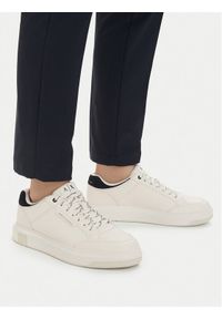 Armani Exchange Sneakersy XM001722 AF17540 MZ266 Biały. Kolor: biały. Materiał: skóra #1