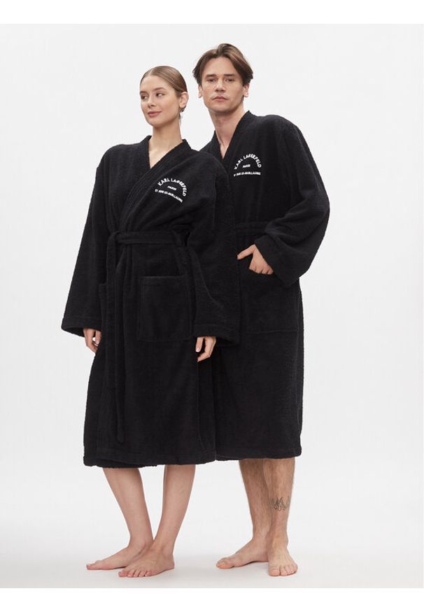 Karl Lagerfeld - KARL LAGERFELD Szlafrok Unisex Logo 225W2190 Czarny. Typ kołnierza: dekolt w karo. Kolor: czarny. Materiał: bawełna