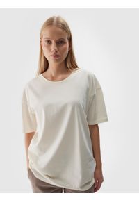 4f - T-shirt oversize gładki unisex - biały. Okazja: na co dzień. Kolor: biały. Materiał: jersey, dzianina, bawełna. Długość rękawa: krótki rękaw. Długość: krótkie. Wzór: gładki. Styl: sportowy, casual, klasyczny