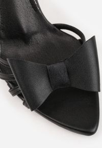 Born2be - Czarne Sandały VICES na Szpilce z Kokardką Rosedust. Okazja: na wesele, na ślub cywilny. Zapięcie: sprzączka. Kolor: czarny. Wzór: aplikacja. Obcas: na szpilce. Styl: klasyczny, elegancki #2