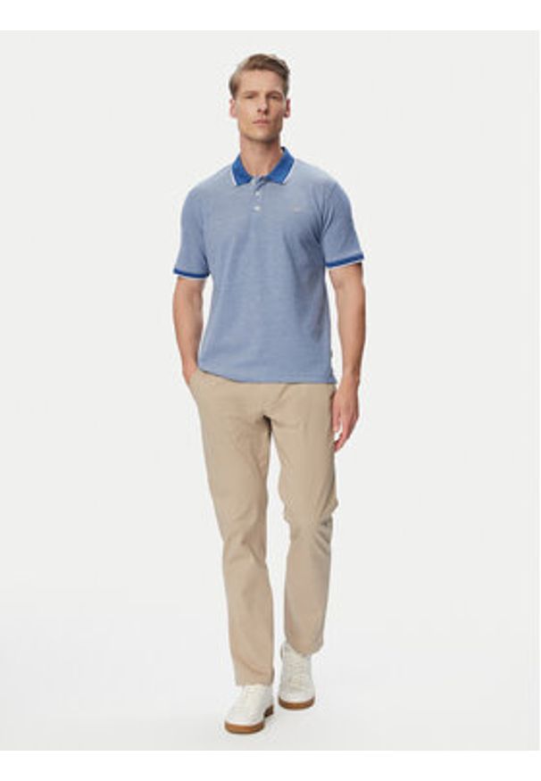 Jack & Jones Polo Blualves 12274681 Niebieski Regular Fit. Typ kołnierza: polo. Kolor: niebieski. Materiał: bawełna