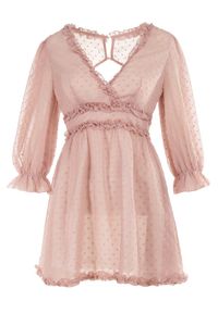 Born2be - Różowa Sukienka Taphionis. Typ kołnierza: kołnierz z falbankami. Kolor: różowy. Materiał: tkanina. Typ sukienki: kopertowe. Długość: mini #6