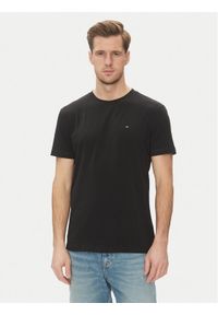 TOMMY HILFIGER - Tommy Hilfiger T-Shirt UM0UM03362 Czarny Regular Fit. Kolor: czarny. Materiał: bawełna