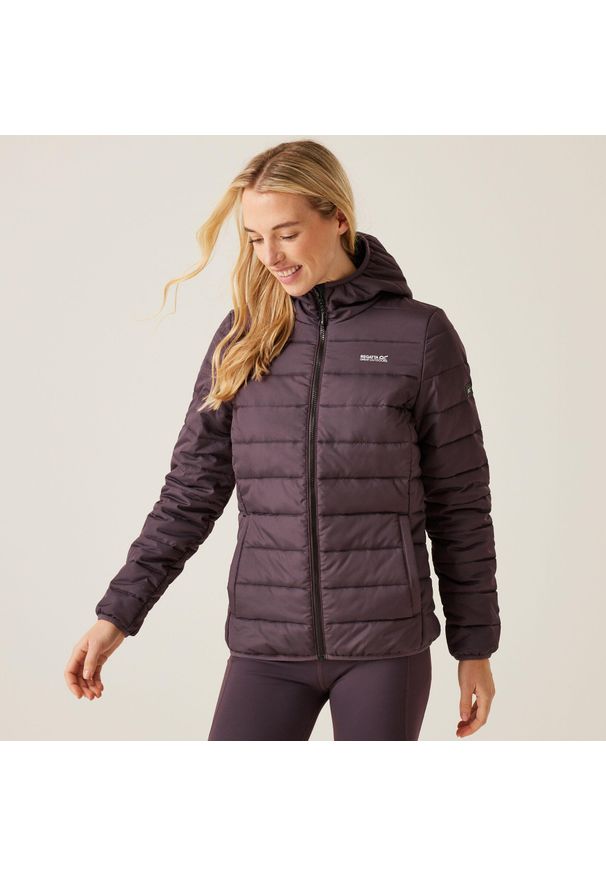 Regatta - Kurtka ocieplana damska Helfa. Kolor: fioletowy. Sport: turystyka piesza