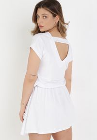 Born2be - Biała Sukienka Harphephine. Kolor: biały. Długość rękawa: krótki rękaw. Długość: mini #3