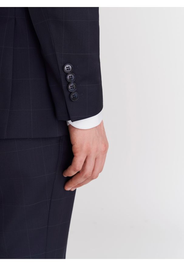 Pako Lorente - PAKO LORENTE – Dwurzędowa marynarka garniturowa w subtelną kratę. Okazja: na wesele, na ślub cywilny. Materiał: wełna. Styl: klasyczny